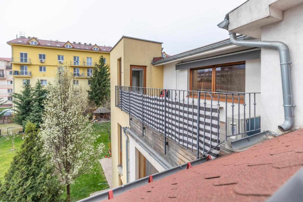 Beautiful And Romantic Penthouse With Two Terraces Братислава Екстериор снимка