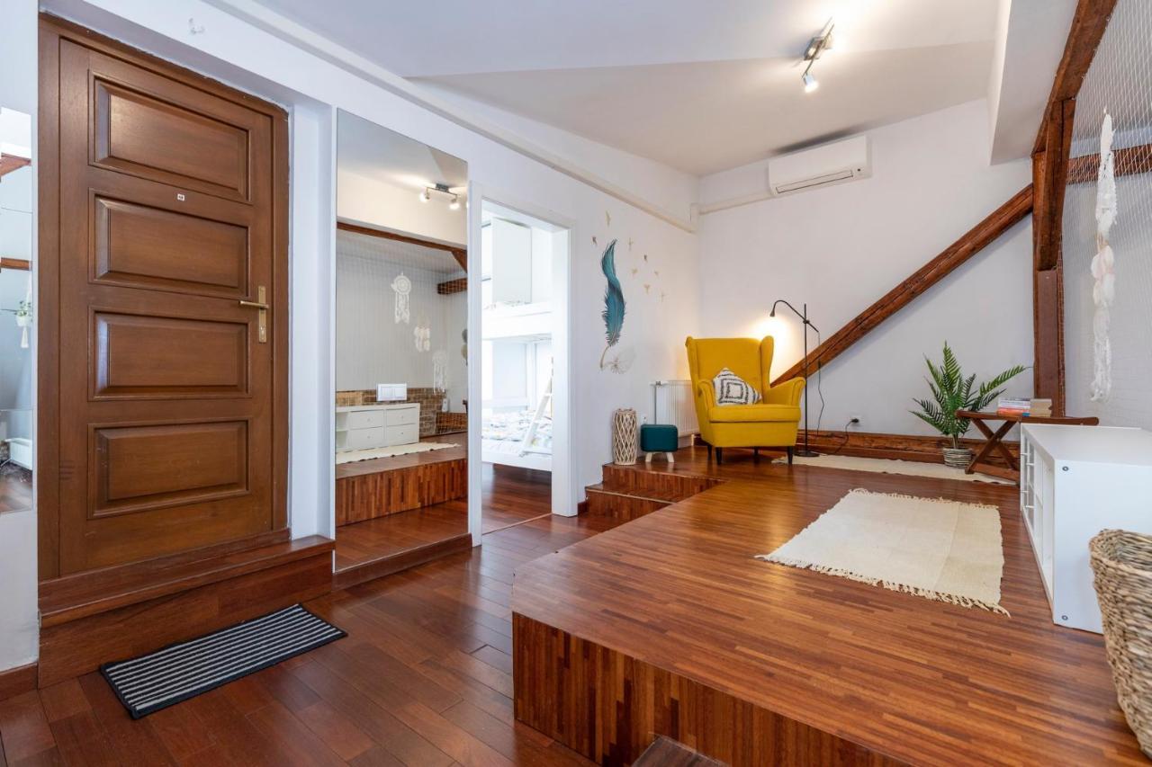 Beautiful And Romantic Penthouse With Two Terraces Братислава Екстериор снимка