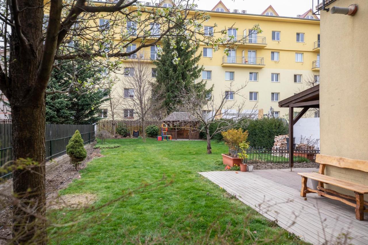 Beautiful And Romantic Penthouse With Two Terraces Братислава Екстериор снимка